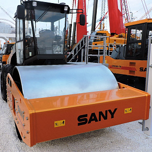 Дорожный каток SANY SSR180 фото